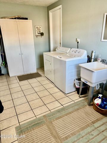 5321 W Highway 60, Monett, MO 65708