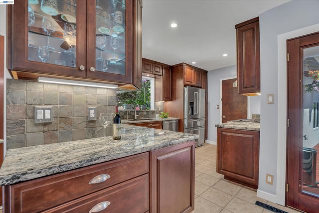 18419 Clifton Way, Castro Valley, CA 94546