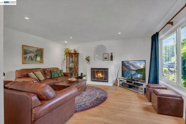 18419 Clifton Way, Castro Valley, CA 94546