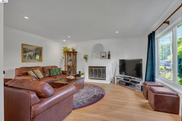 18419 Clifton Way, Castro Valley, CA 94546