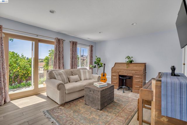 18419 Clifton Way, Castro Valley, CA 94546