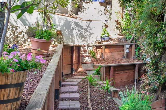 18419 Clifton Way, Castro Valley, CA 94546