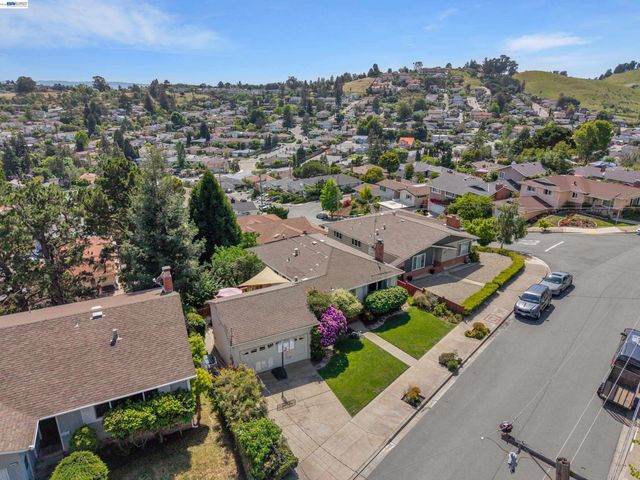 18419 Clifton Way, Castro Valley, CA 94546