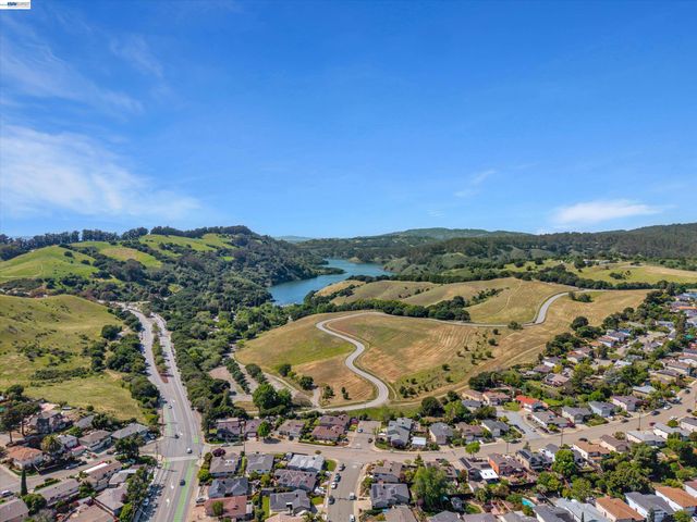 18419 Clifton Way, Castro Valley, CA 94546