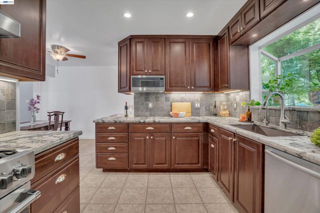 18419 Clifton Way, Castro Valley, CA 94546