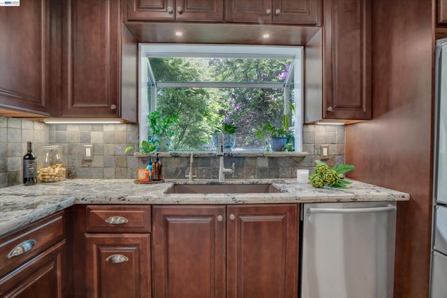 18419 Clifton Way, Castro Valley, CA 94546