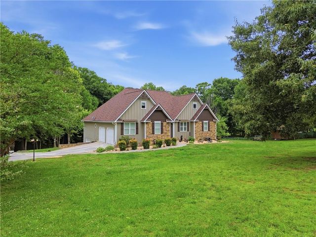 815 Knight Bottom Road SE, Fairmount, GA 30139