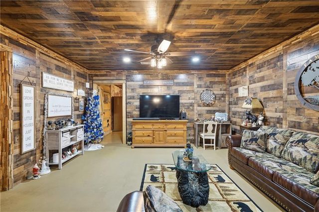 815 Knight Bottom Road SE, Fairmount, GA 30139