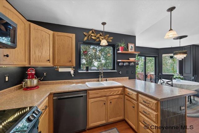 1525 SUNNY HILL, Cheyenne, WY 82001