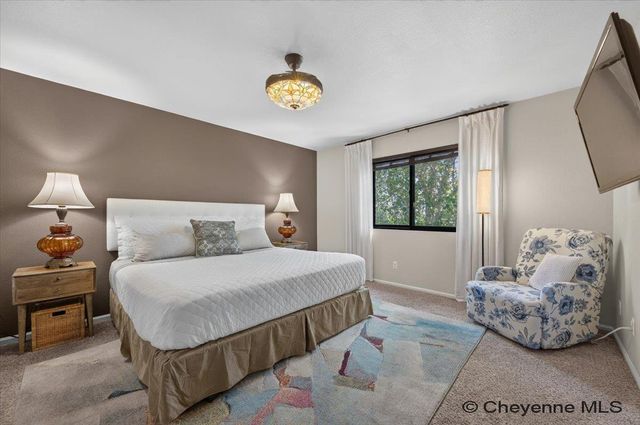 1525 SUNNY HILL, Cheyenne, WY 82001