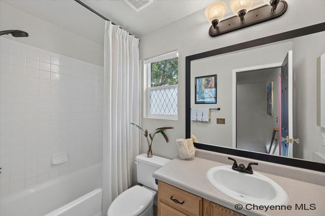 1525 SUNNY HILL, Cheyenne, WY 82001