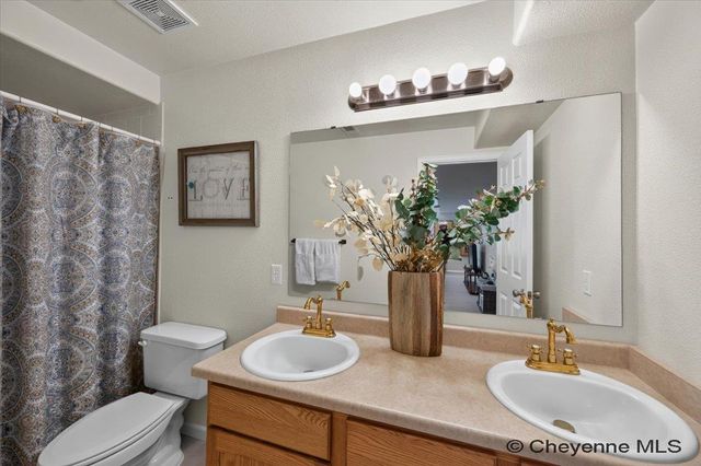 1525 SUNNY HILL, Cheyenne, WY 82001