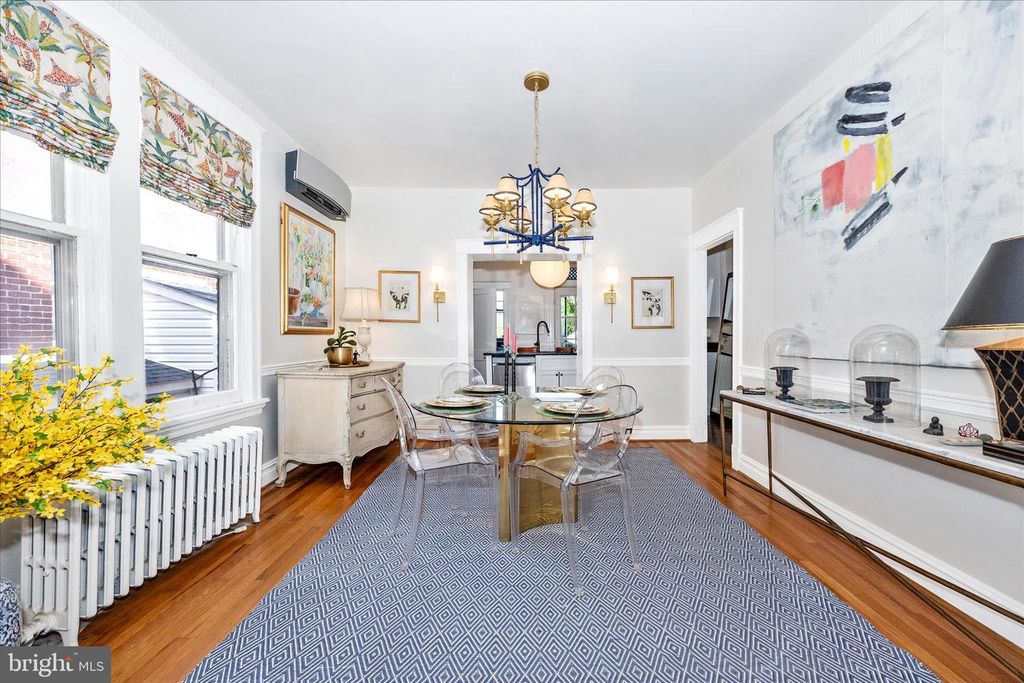 Image 9 of property listing at 506 ELM ST, Frederick, MD 21701