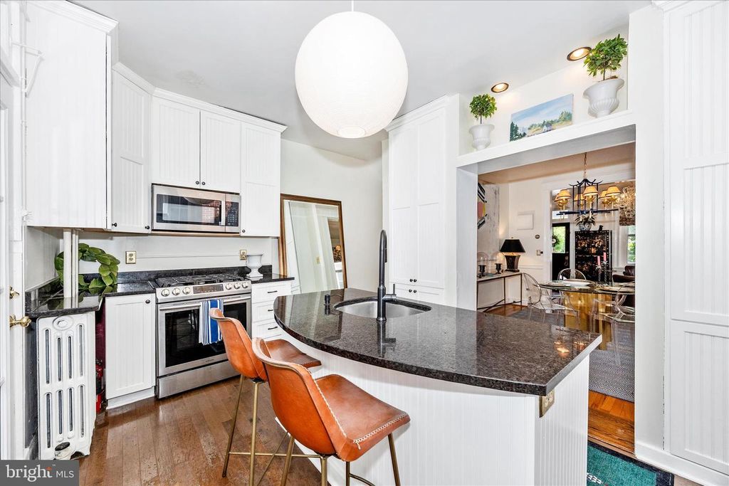 Image 15 of property listing at 506 ELM ST, Frederick, MD 21701