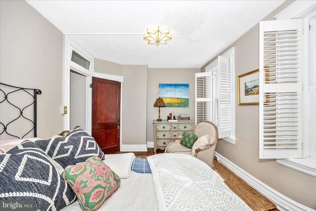 Image 21 of property listing at 506 ELM ST, Frederick, MD 21701