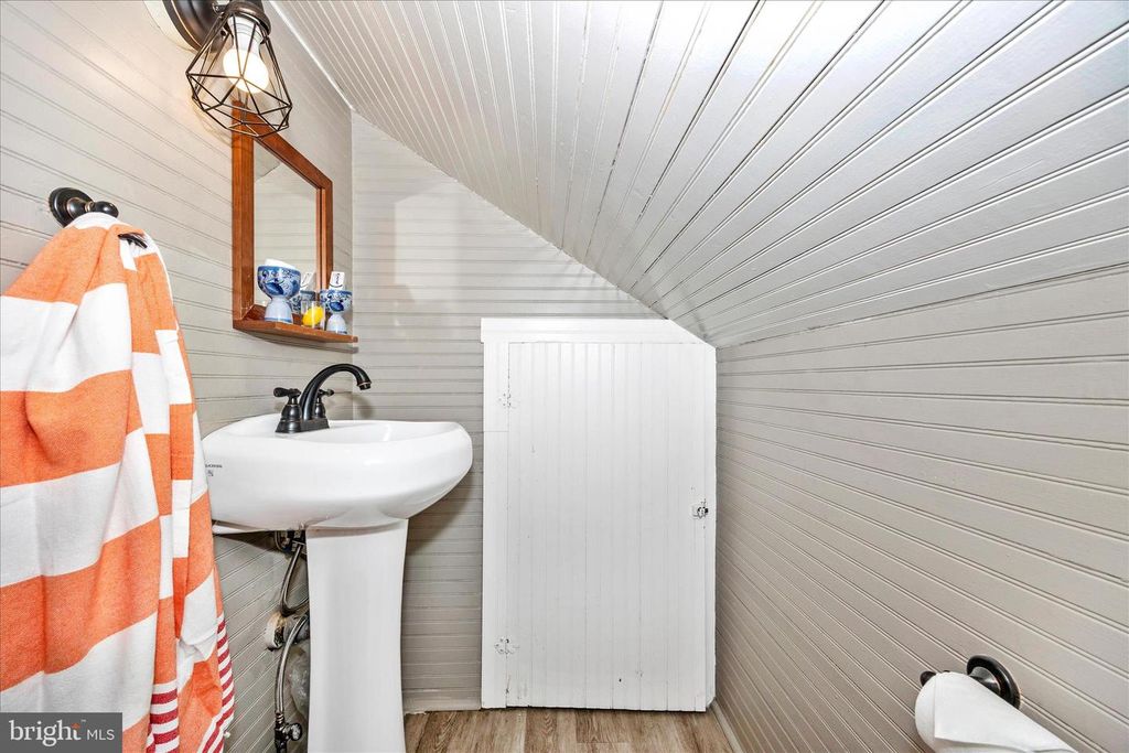 Image 39 of property listing at 506 ELM ST, Frederick, MD 21701