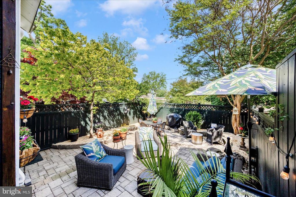 Image 43 of property listing at 506 ELM ST, Frederick, MD 21701