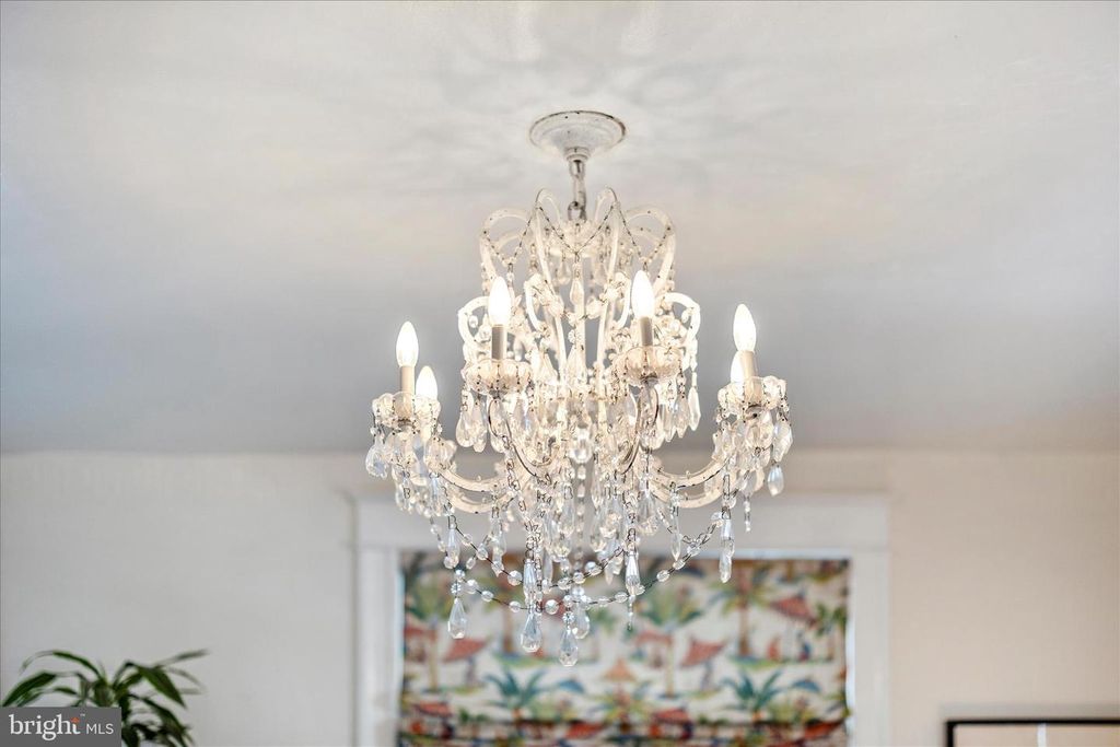 Image 7 of property listing at 506 ELM ST, Frederick, MD 21701