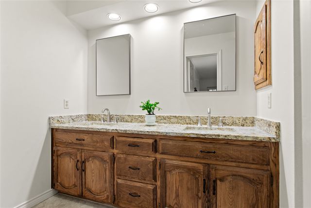 7230 Lane Park Drive, Dallas, TX 75225