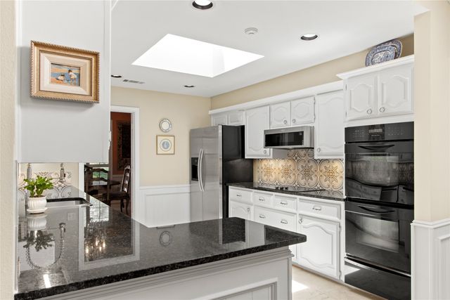 7230 Lane Park Drive, Dallas, TX 75225