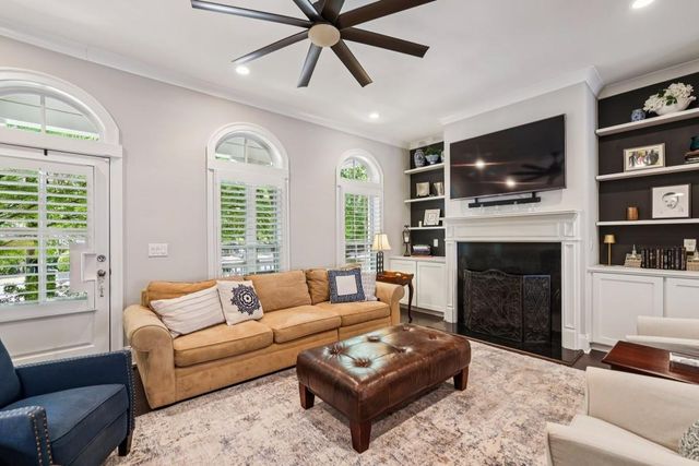 631 Brennan Drive, Decatur, GA 30033