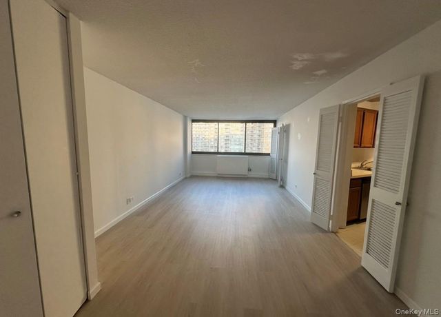 1 BAY CLUB Drive 7G, Bayside, NY 11360