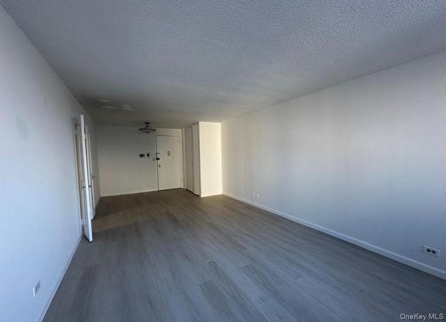 1 BAY CLUB Drive 7G, Bayside, NY 11360