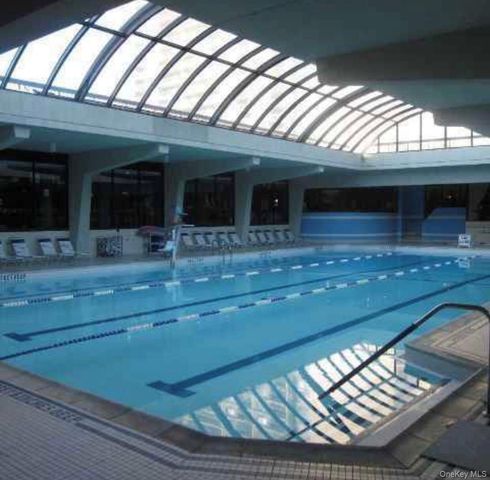 1 BAY CLUB Drive 7G, Bayside, NY 11360