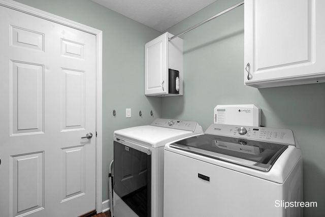 857 Pinnacle Run Drive SE, Grand Rapids, MI 49546