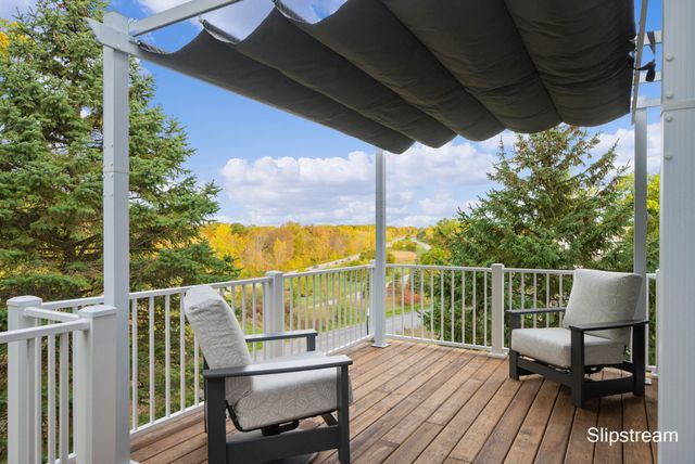 857 Pinnacle Run Drive SE, Grand Rapids, MI 49546