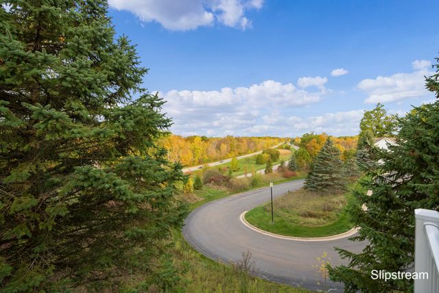 857 Pinnacle Run Drive SE, Grand Rapids, MI 49546