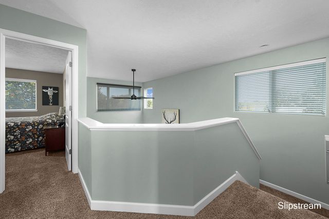 857 Pinnacle Run Drive SE, Grand Rapids, MI 49546