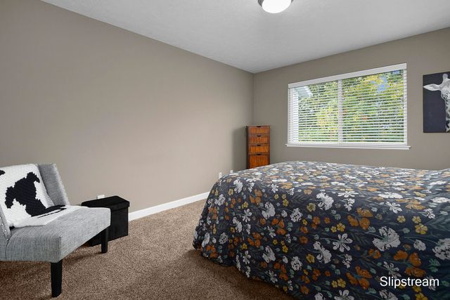 857 Pinnacle Run Drive SE, Grand Rapids, MI 49546