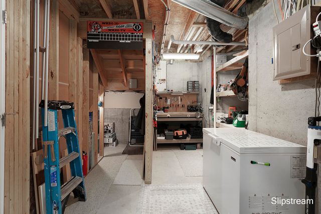 857 Pinnacle Run Drive SE, Grand Rapids, MI 49546