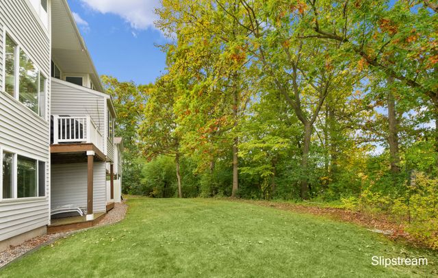 857 Pinnacle Run Drive SE, Grand Rapids, MI 49546