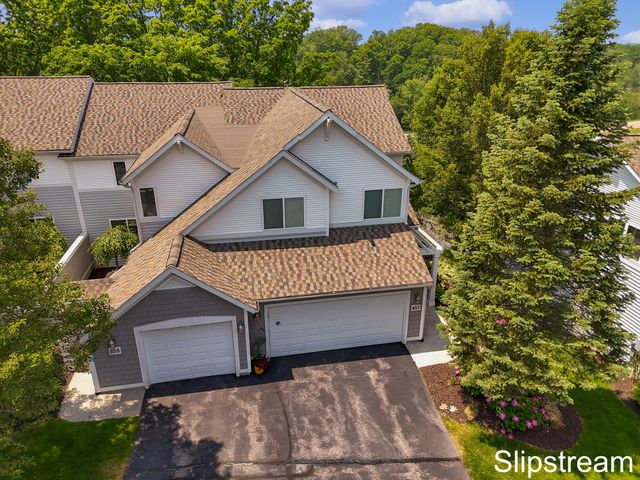 857 Pinnacle Run Drive SE, Grand Rapids, MI 49546