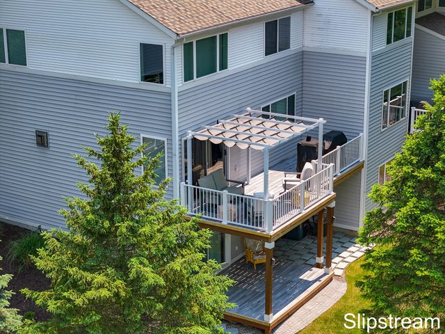 857 Pinnacle Run Drive SE, Grand Rapids, MI 49546