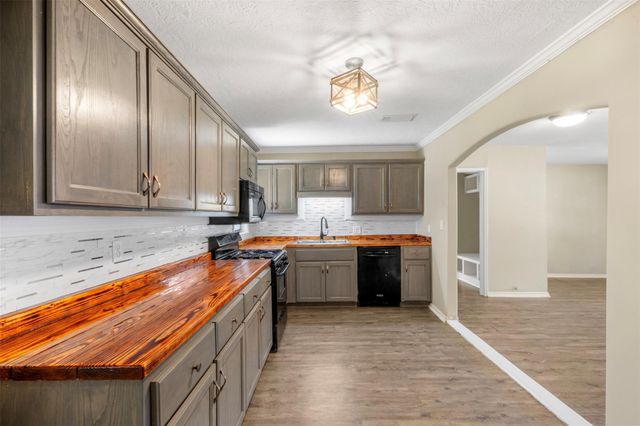 1805 Harding Street, Pasadena, TX 77502