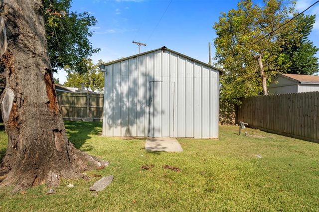 1805 Harding Street, Pasadena, TX 77502