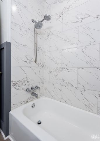 2316 Sandpiper Road, Bakersfield, CA 93309