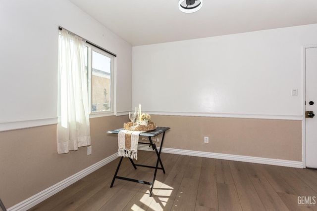 2316 Sandpiper Road, Bakersfield, CA 93309