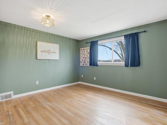 32253 Newcastle Drive, Warren, MI 48093