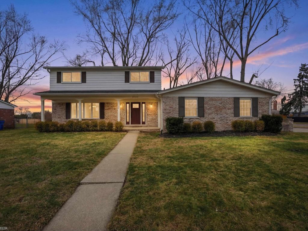 32253 Newcastle Drive, Warren, MI 48093