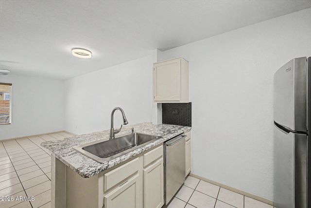 510 N ALMA SCHOOL Road 152, Mesa, AZ 85201