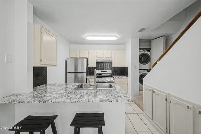 510 N ALMA SCHOOL Road 152, Mesa, AZ 85201