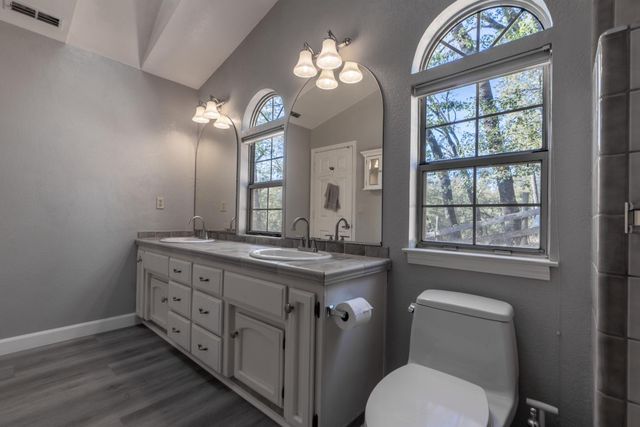 2100 Hidden Acre Rd, Meadow Vista, CA 95722