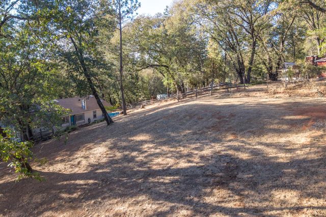 2100 Hidden Acre Rd, Meadow Vista, CA 95722