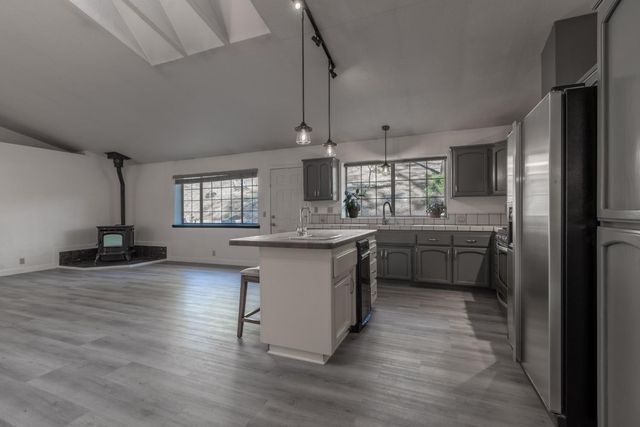 2100 Hidden Acre Rd, Meadow Vista, CA 95722