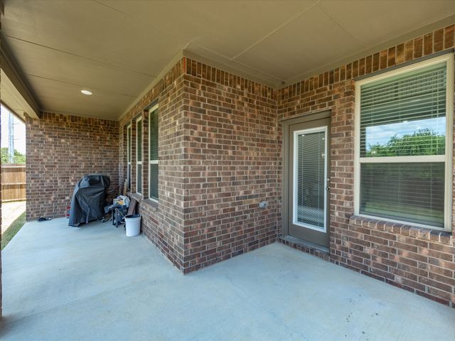 3717 Tracewood Bend, Aubrey, TX 76227