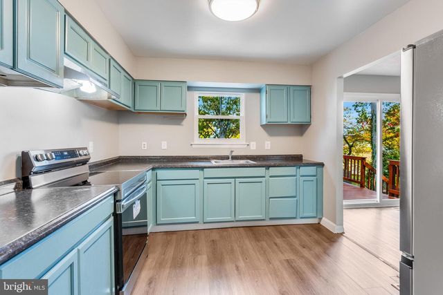 5613 GREGORY DR, Lanham, MD 20706